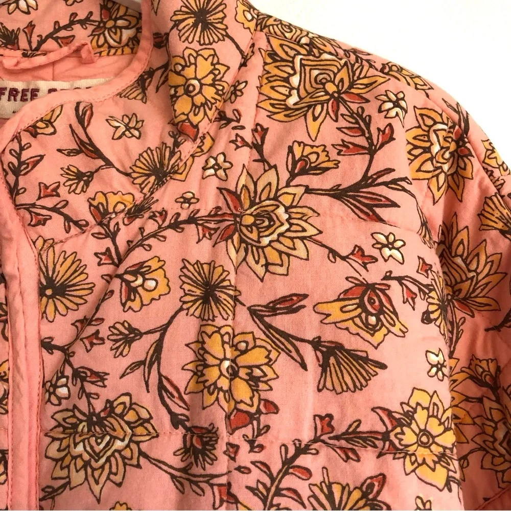 NWT Free People Chloe Quilted Dolman Jacket in Peach Combo Floral Size Medium - Picture 4 of 12